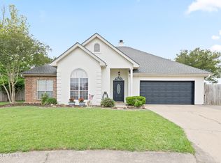 113 Doncaster Cir, Youngsville, LA 70592