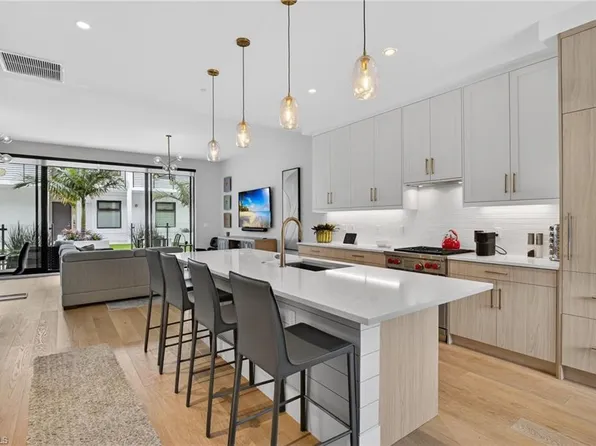 850 Central AVE #208, NAPLES, FL 34102