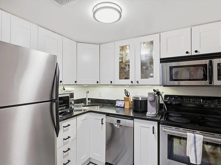 2611 Adams Mill Rd NW #T4 — Photo 9