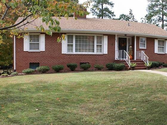 1st image of 400 Delton Ave