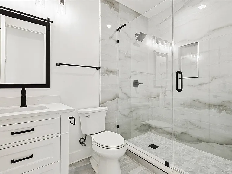 767 W Main St #205 — Photo 17