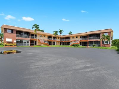 2040 NW 81st Avenue #111, Pembroke Pines, FL, 33024