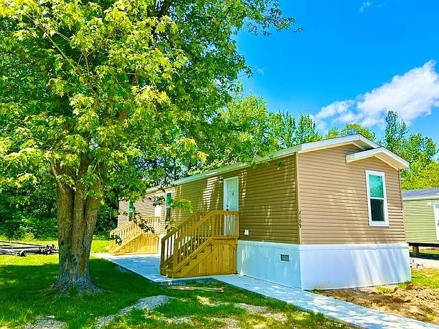 2109 N Hickory Cir W #2109 — Photo 1