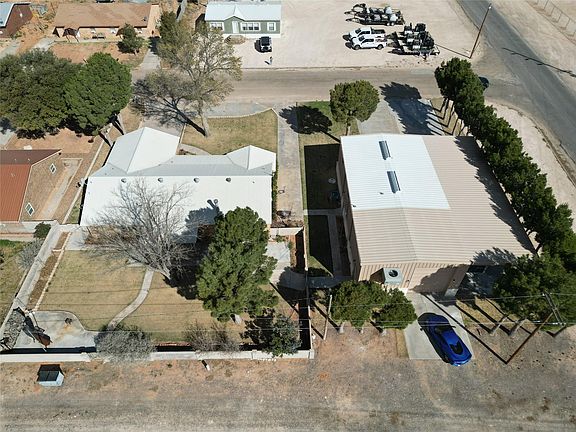 5th image of 1015-1017 E Tascosa Ave