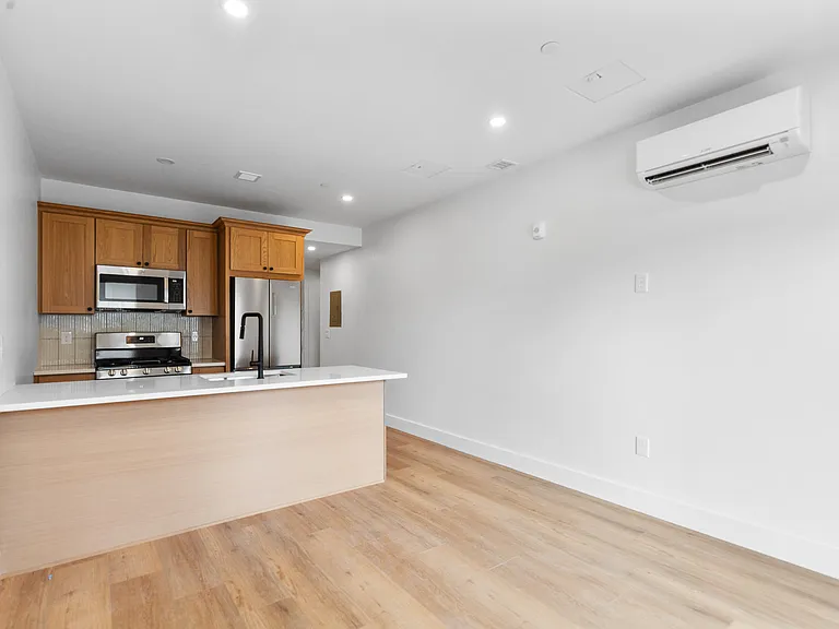 113 Ives Street — Photo 126
