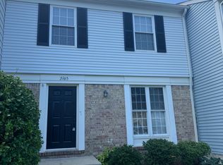 3165 Harvard St, Woodbridge, VA 22192