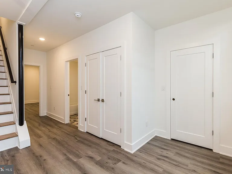 2132 Berges St #1 — Photo 25