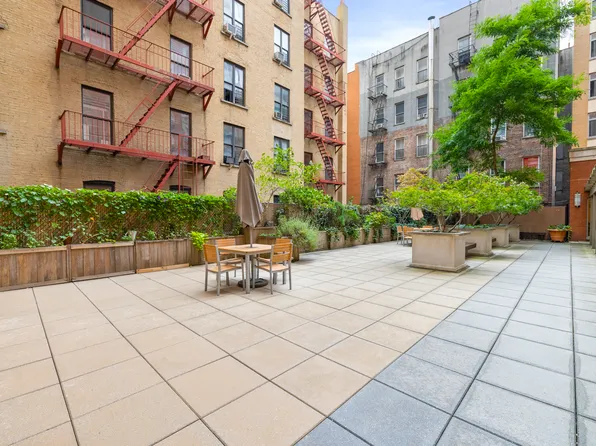 130 Bradhurst Avenue image 9 of 10