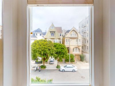 2425 Buchanan St #202A - Image 3