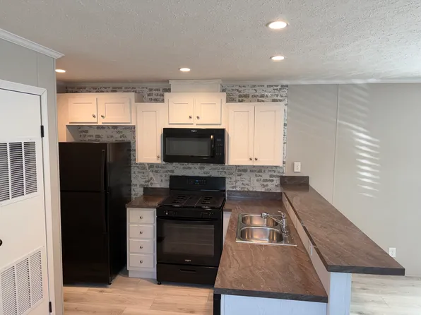 826 Sally Mae Ter #401, Lansing, MI 48917