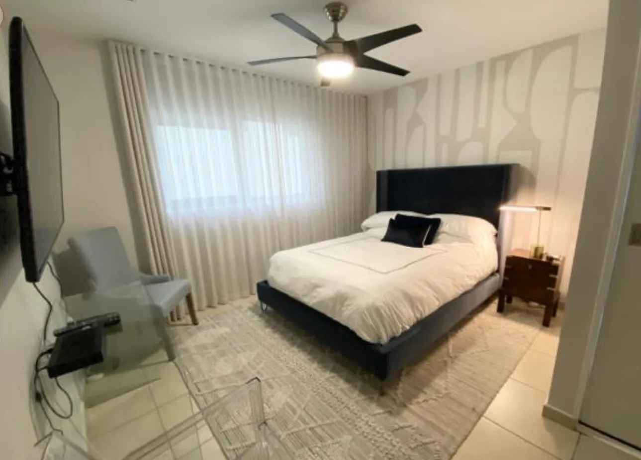 2 bed, 1022 sqft, $3,900 — Photo 3