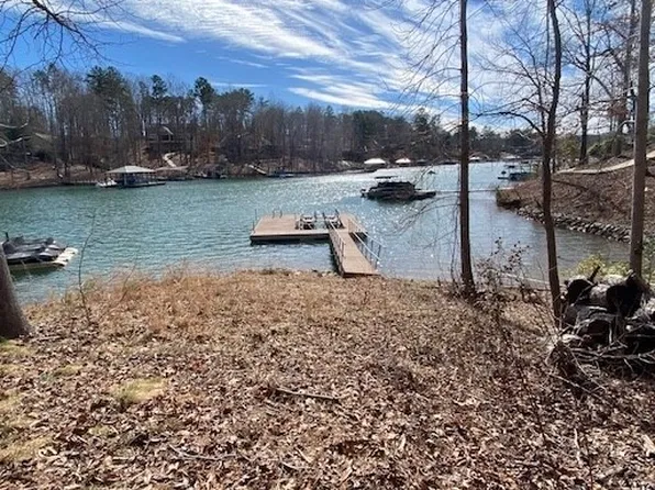 53 Mainsail Dr, Salem, SC 29676