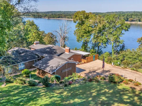 411 Darby Ave, Sheffield, AL 35660