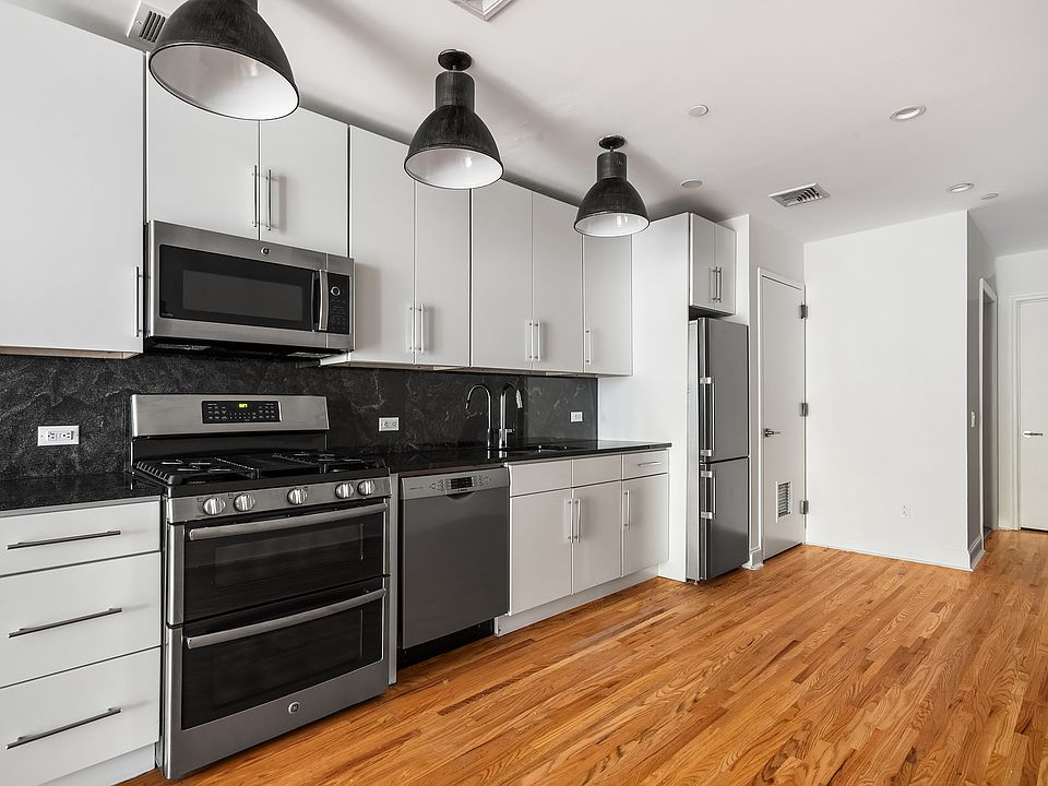 2nd image of 281 Grand St APT 2f