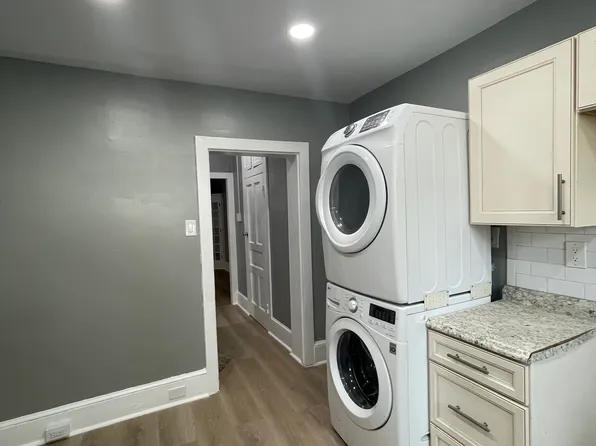 108 N George St APT 1, Pottsville, PA 17901