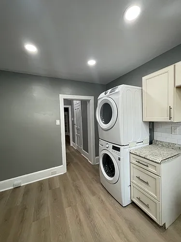 108 N George St #1 Photo 1