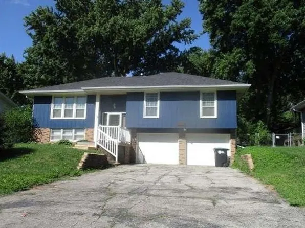 4210 Parkview Dr, Omaha, NE 68134