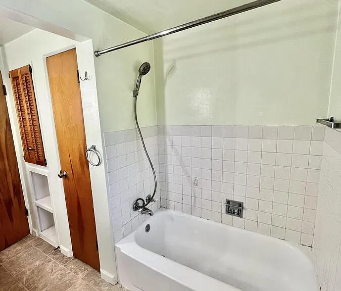 2204 Bainbridge Rd — Photo 24
