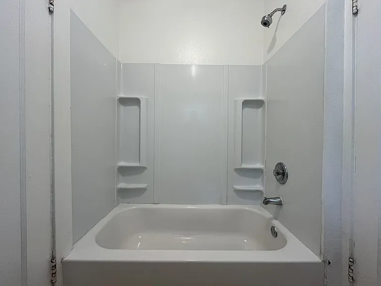 5619 NE 26th Ave — Photo 27
