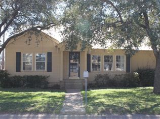 517 Tinkle St, Winters, TX 79567