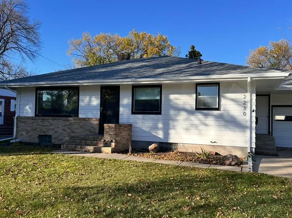 2230 7th Ave N, Grand Forks, ND 58203