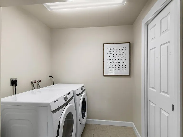 1282 SW Pelican Cres — Photo 24