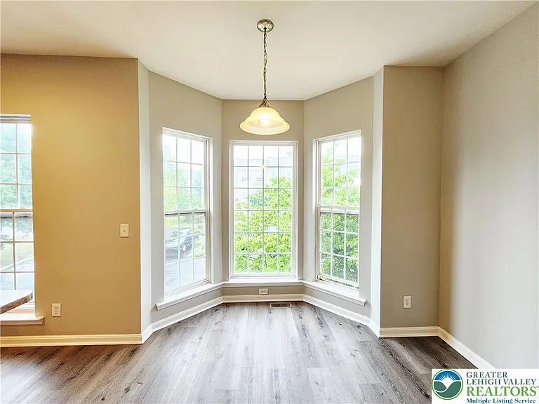 8513 Gateway Rd — Photo 22