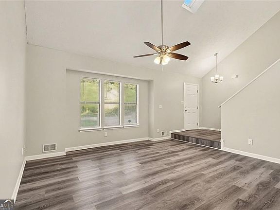 5th image of 2978 Harlow Ln