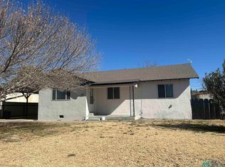 310 N 3rd St, Carlsbad, NM 88220