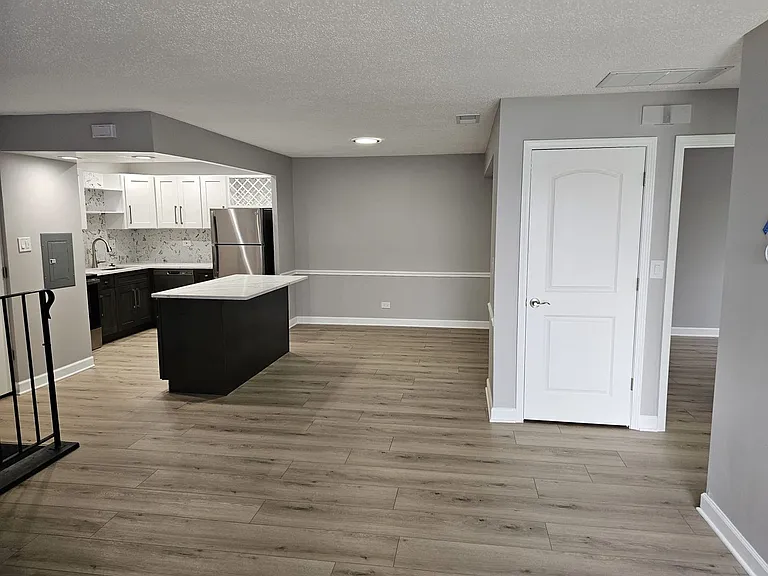 Royal Grove Apartments — Photo 55