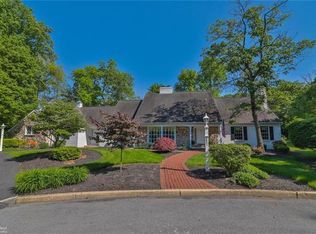 2941 Woods Hollow Ln, Allentown, PA 18103