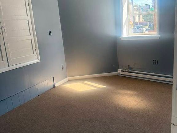 4th image of 65 N Lake Ave APT 1