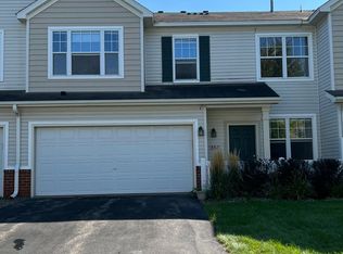 882 Providence Dr, Shakopee, MN 55379