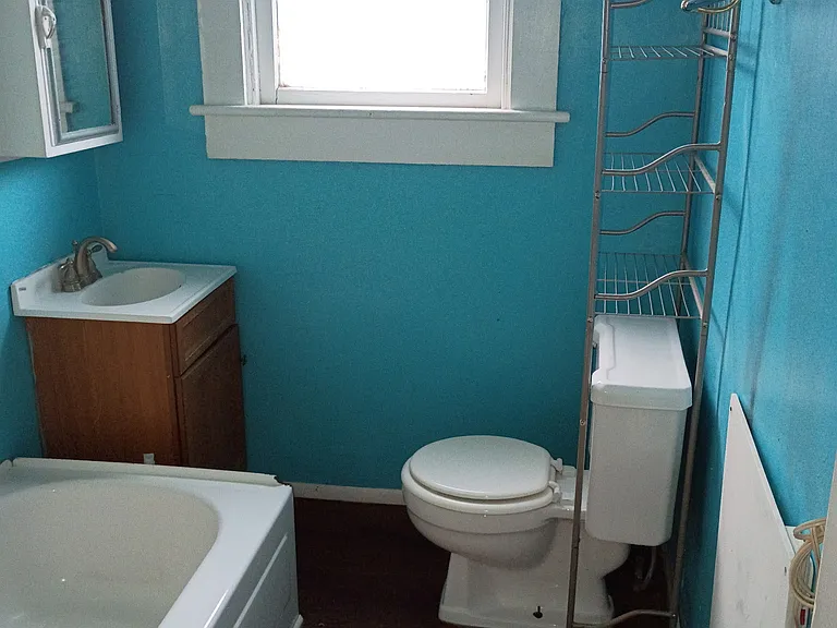 2131 S East St — Photo 4