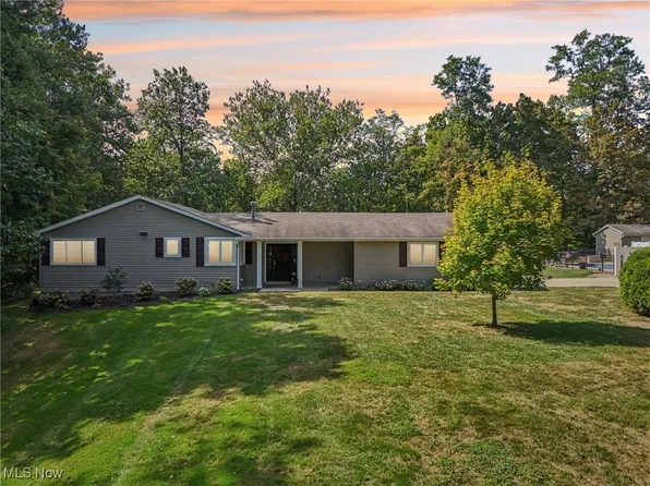 15490 Chamberlain Rd, Grafton, OH 44044
