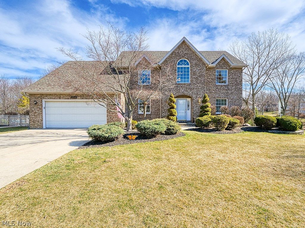 9551 Royal Valley Dr, North Royalton, OH 44133 | Zillow