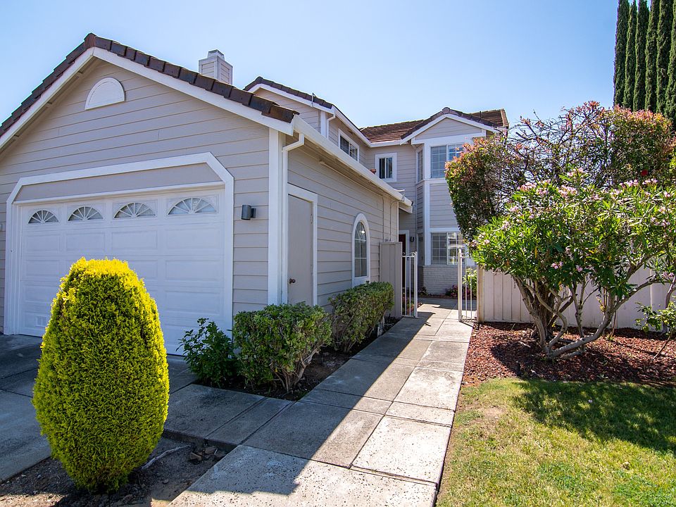 1st image of 1086 Quail Creek Cir