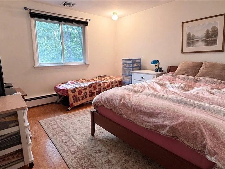 1 Cyr Cir #1 — Photo 3