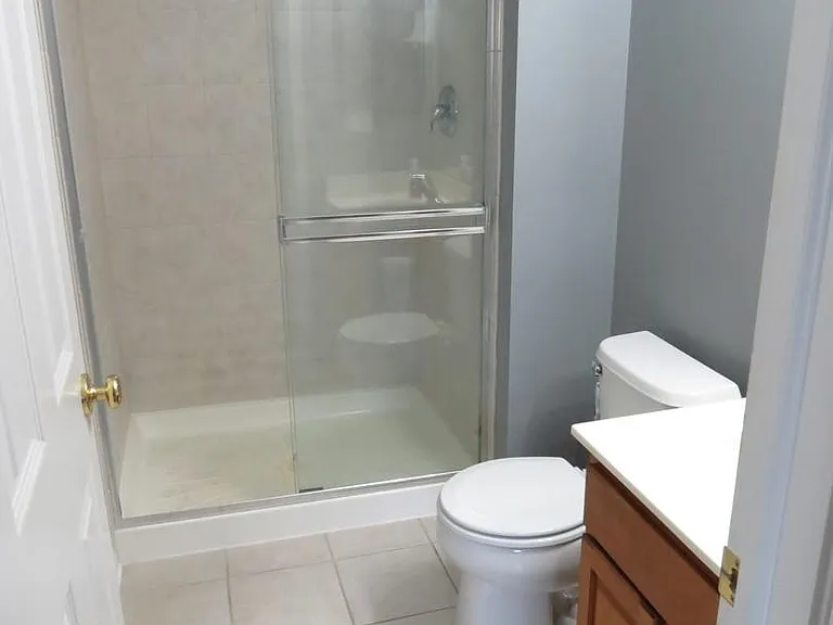 465 Cary Woods Cir — Photo 9