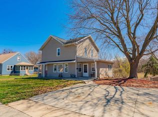 208 N Main St, Cottage Grove, WI 53527