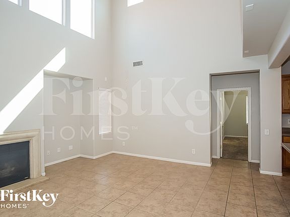 3rd image of 10387 Howling Coyote Ave