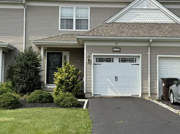 541 Musket Ct, Collegeville, PA 19426