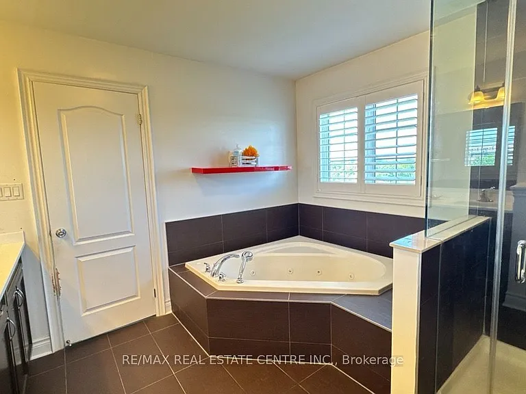13 Alister Dr #MAIN UPPER — Photo 46