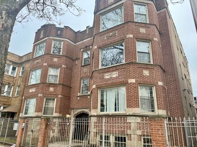 7842 S East End Ave #3, Chicago, IL, 60649