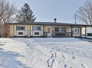 755 Cambridge Ln, Hoffman Estates, IL 60169