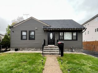 28 W 16th St, Linden, NJ 07036