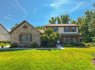 2097 Huntington Dr, Lake Orion, MI 48360