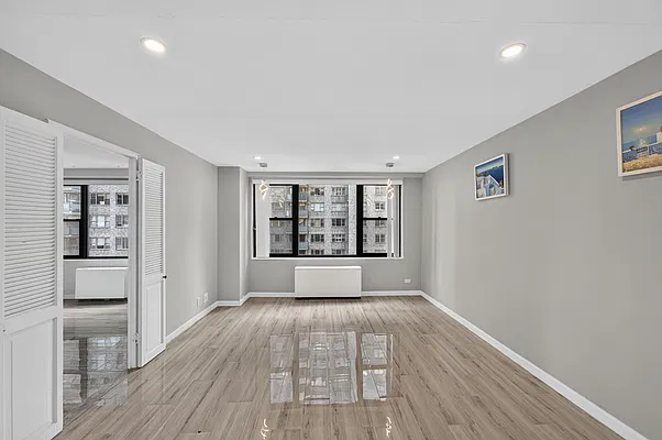Living room, photo 1