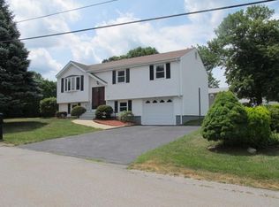 27 Ferncrest Dr, Johnston, RI 02919