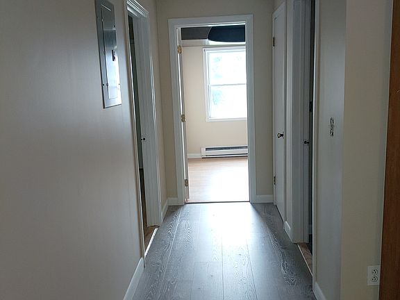 3rd image of 1102 Main St #1